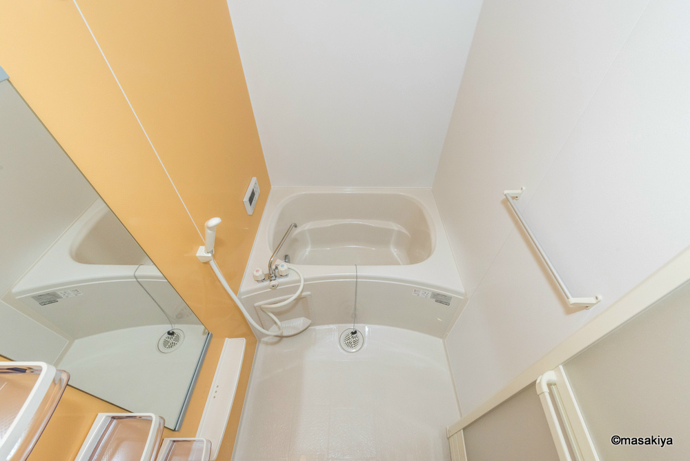 サンライズ中尾Aの浴室|お風呂　追い焚き・浴室乾燥機付きです。