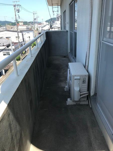 宝マンションのバルコニー