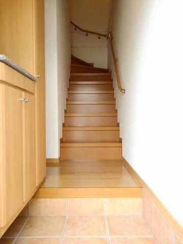 フォレスト　ピア　壱番館の玄関