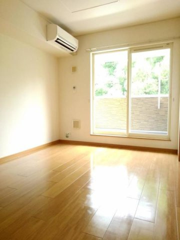 フォレスト　ピア　壱番館の居間・リビング