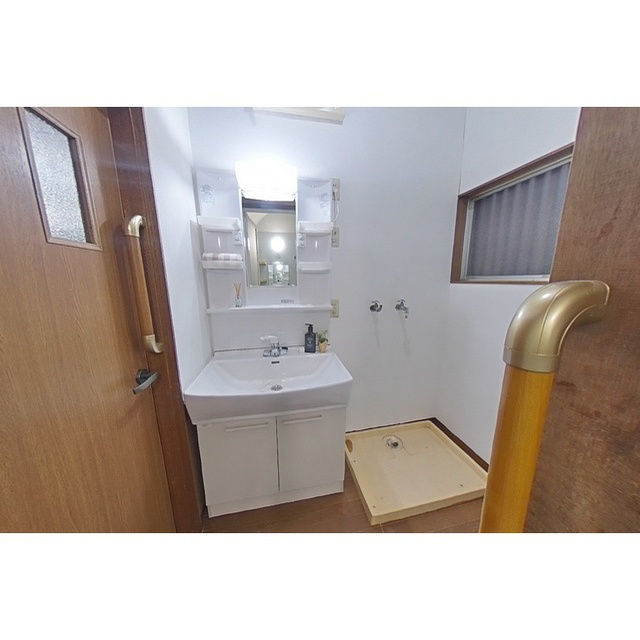 岐阜市下奈良１丁目の一戸建ての洗面所