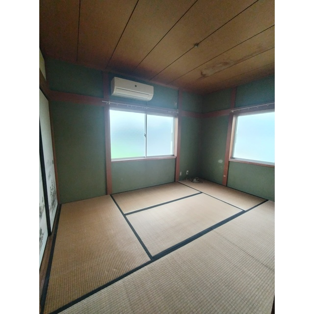 穂積１８３５番地４戸建の内装