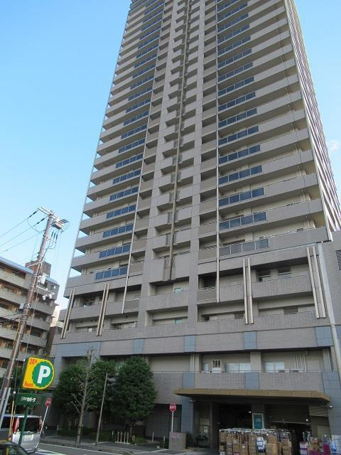 エイヴィスタワー西宮の外観