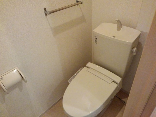 ヴィラ　サローネのトイレ