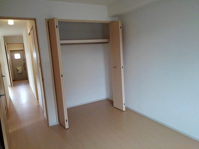 ヴィラ　サローネの収納