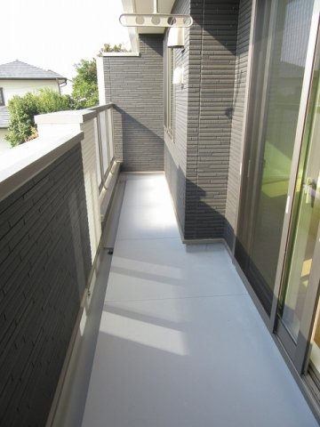 ブーゲンヒルズレイ浜田のバルコニー