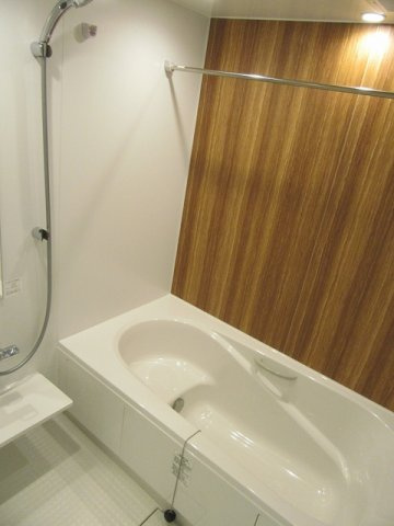 ブーゲンヒルズレイ浜田の浴室