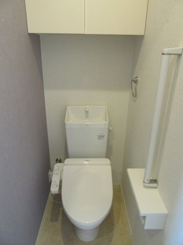 ブーゲンヒルズレイ浜田のトイレ