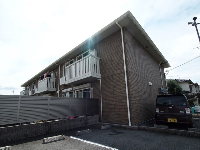 ディーグラフォート上牧の外観