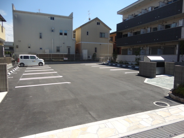 ハルズGOIDOUの駐車場