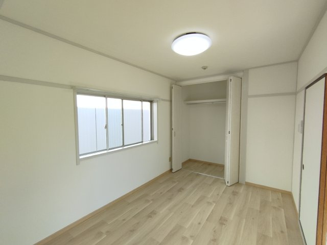 コラソン井ノ口の洋室