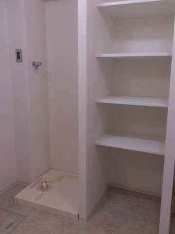 アルファ八田の収納