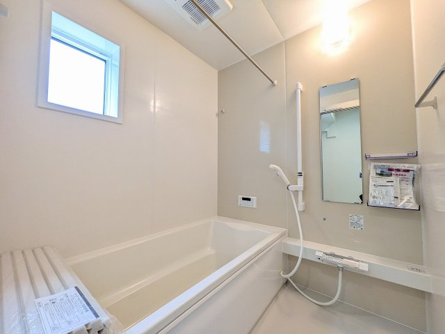 八王子市　館町　新築一戸建て　２４ー１期の浴室|～のびのびくつろげるバスルーム　１日の締めくくりに癒やしのバスタイムを～