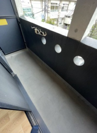 バースのバルコニー