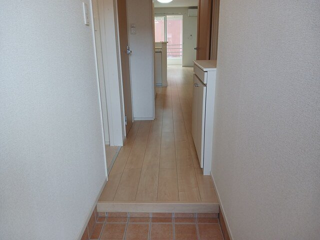 スイセンⅡの玄関