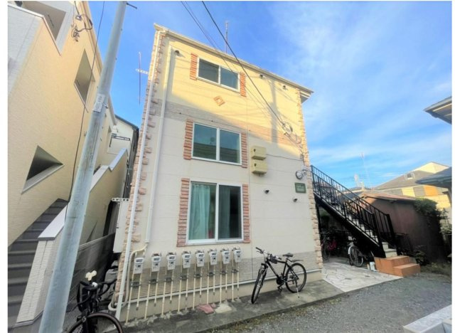 【ユナイト鶴見F・マルティーニ】　神奈川県横浜市1棟売アパート「築浅」「利回り7.82％」の外観