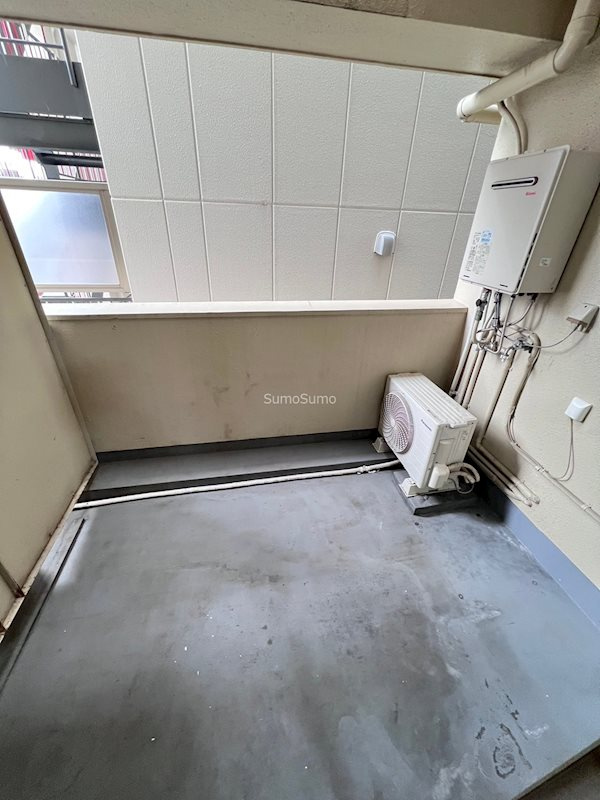 向井ビルディングのバルコニー