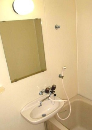 ガーデン関口の洗面所