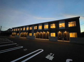 【外観】 | グランディール　ルリアン | 外観写真（夜）