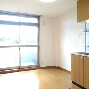 メゾンプチシャトー出口B館の内装