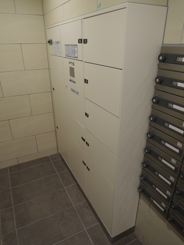 エステムプラザ神戸大開通ルミナスの外観|宅配BOX