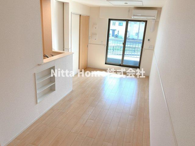 丹波篠山市北のアパートの居間・リビング|リビングは11.8帖です◎