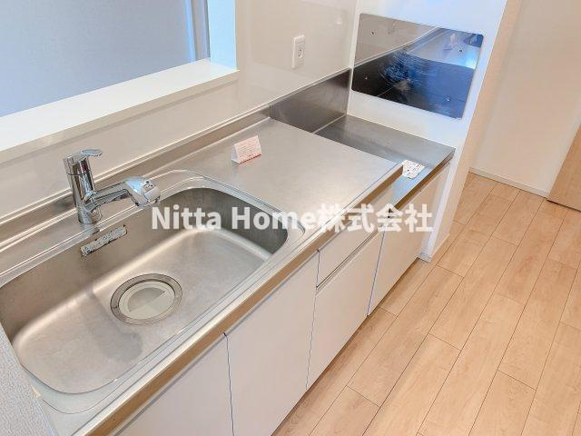 丹波篠山市北のアパートのキッチン|人気のアイランドキッチンです(^^♪