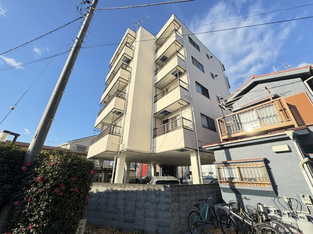 プレジールの外観