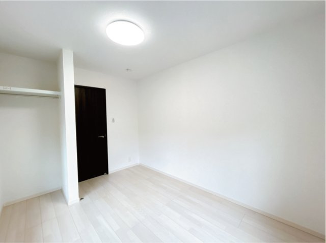 四ノ宮鎌手町の洋室