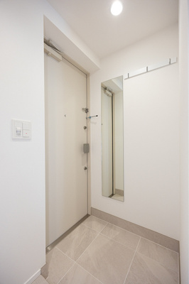 【玄関】 | イプセ白金 | ※写真は同タイプ住戸です。