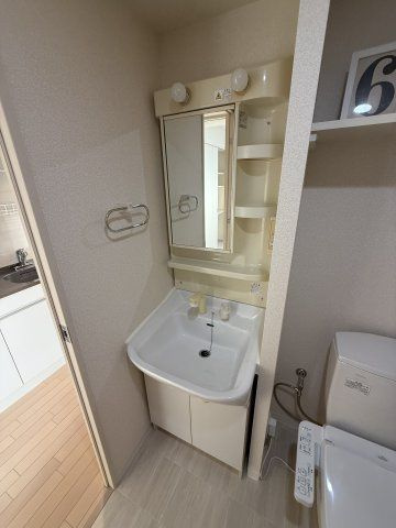 メゾン夕陽ヶ丘の洗面所