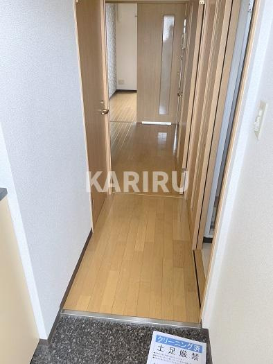 グランドールハタダビルディングIの玄関