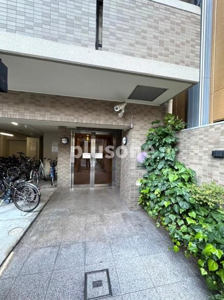 TATディナスティ西本町のエントランス