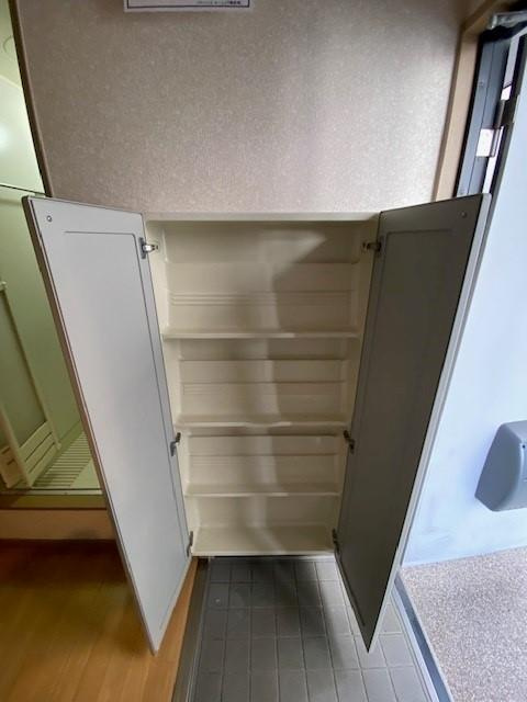 オリーブハウスの玄関