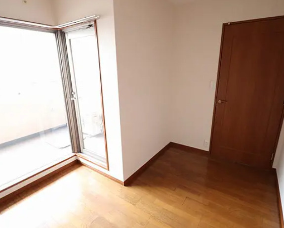 エルコート千林の洋室