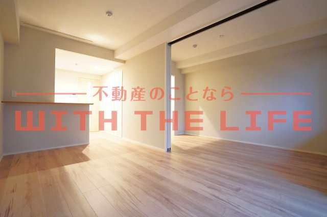 フェリシエ久留米の居間・リビング|こちらのリビングで趣味の時間をお楽しみください