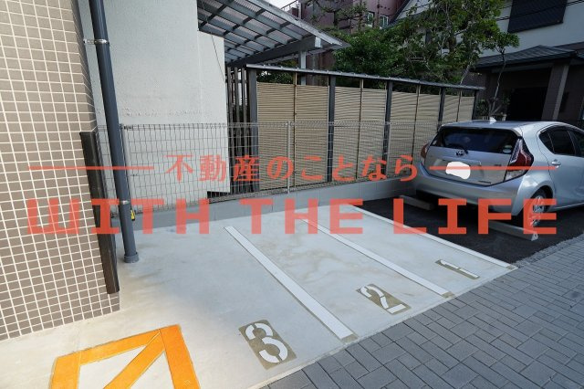 フェリシエ久留米の駐車場|バイク置き場です。