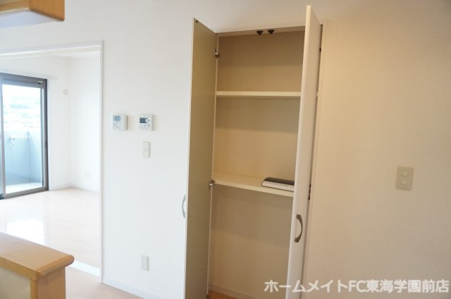 リブラ久和の収納