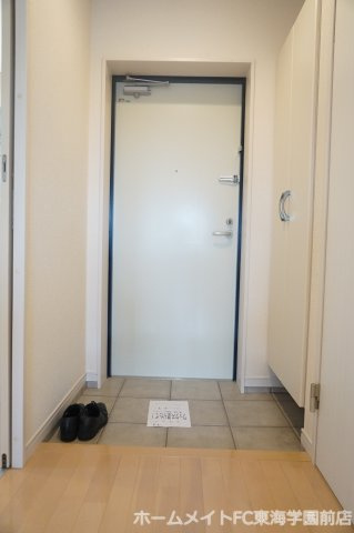 リブラ久和の玄関