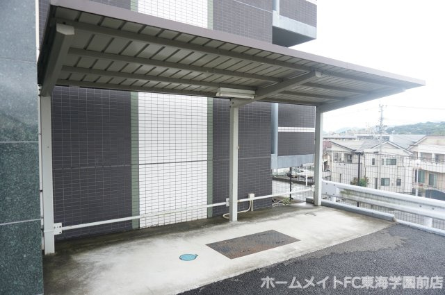 リブラ久和の駐車場