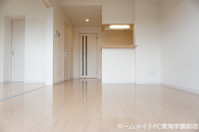 リブラ久和の居間・リビング
