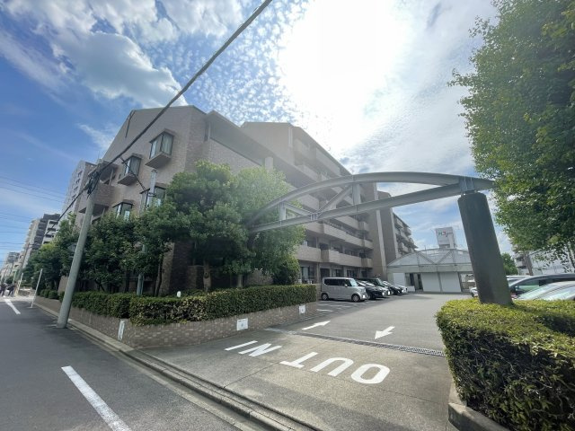 鳥見パーク・マンション二番街の外観