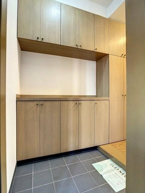 ヒューマンアールの玄関