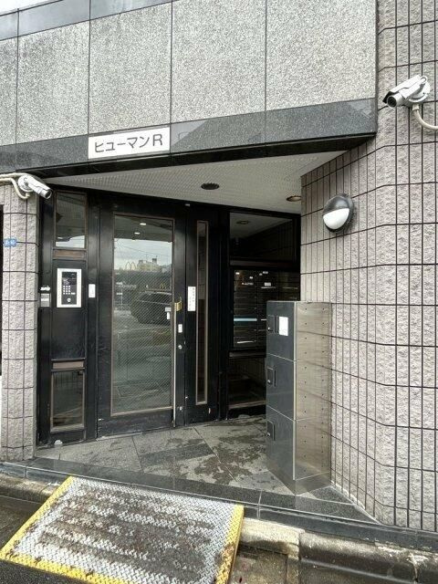 ヒューマンアールのエントランス