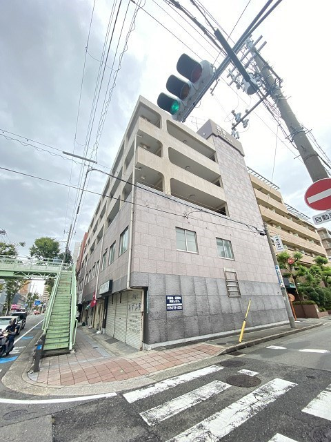 西宮センタービルの外観