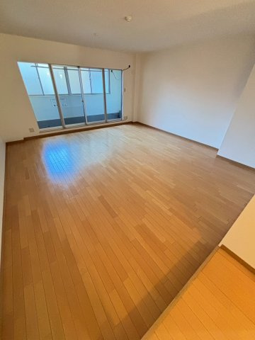 西宮センタービルの居間・リビング