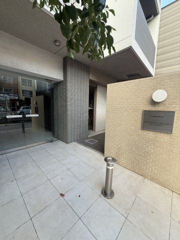 Lalaplace四天王寺夕陽ヶ丘のエントランス