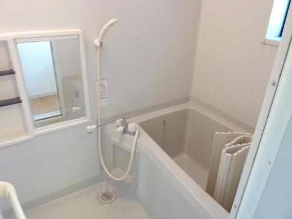 フレグランスシオン【キャッシュバック対象物件】の浴室|ゆったり過ごせるお風呂です