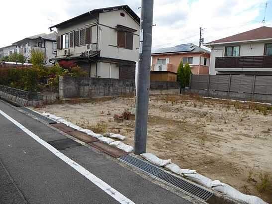 【前面道路含む現地写真】