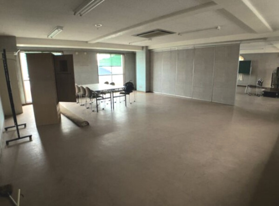 スターヒルズマルサンの内装